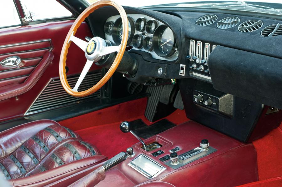  Ferrari 365 GTB/4 Daytona 1970 года  (фото 10 из 38)